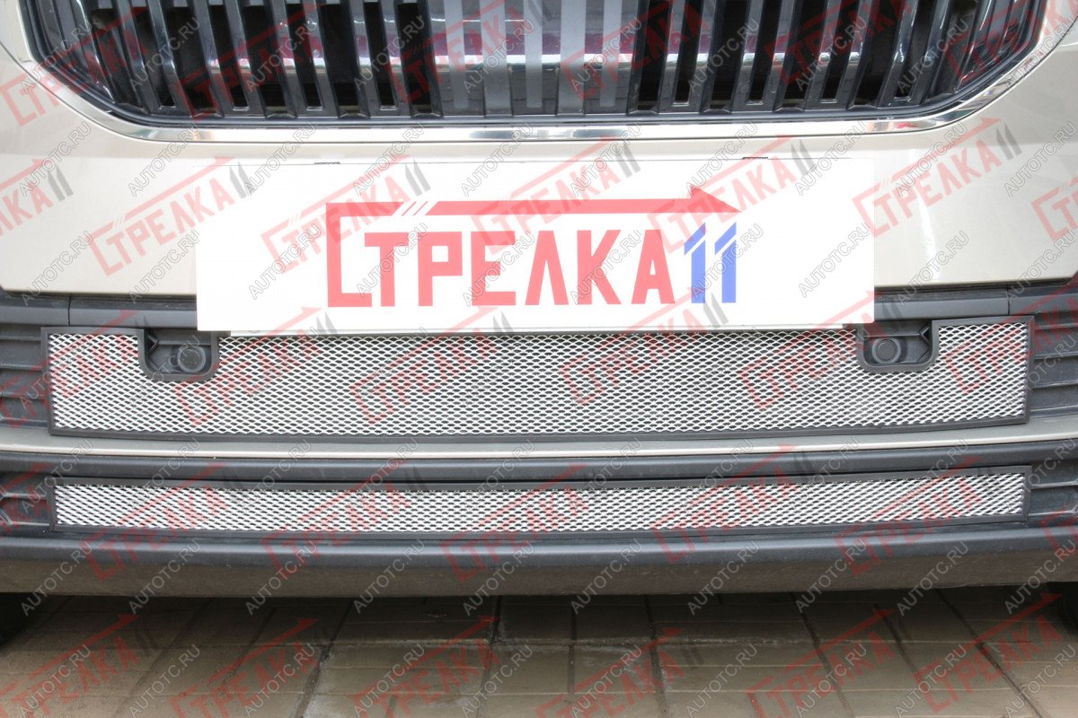 4 649 р. Защита радиатора (низ 2 части) Стрелка11 Стандарт  Skoda Karoq  NU7 (2020-2024) рестайлинг (хром)  с доставкой в г. Калуга