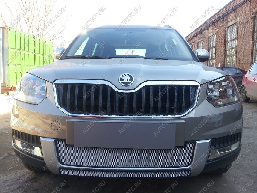 2 279 р. Защита радиатора (нижняя) (Outdoor) Стрелка11 Стандарт  Skoda Yeti (2013-2018) (хром)  с доставкой в г. Калуга