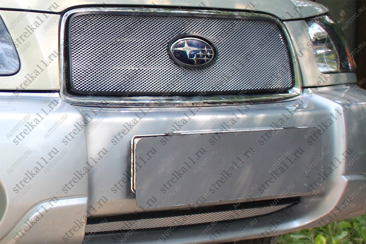 2 699 р. Защита радиатора (верх) Стрелка11 Стандарт  Subaru Forester  SG (2002-2005) дорестайлинг (хром)  с доставкой в г. Калуга