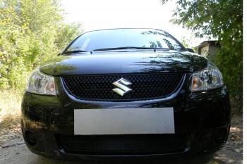 2 499 р. Защита радиатора Стрелка11 Стандарт  Suzuki SX4  GYC21S (2006-2012) дорестайлинг седан (черная)  с доставкой в г. Калуга. Увеличить фотографию 1