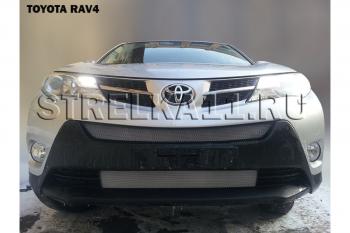 2 599 р. Защита радиатора (верх) Стрелка11 Стандарт  Toyota RAV4  XA40 (2012-2015) 5 дв. дорестайлинг (хром)  с доставкой в г. Калуга. Увеличить фотографию 1