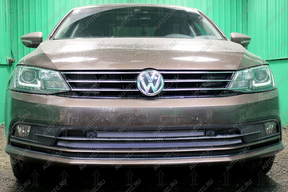 4 949 р. Защита радиатора (3 части с парктроником) Стрелка11 Стандарт  Volkswagen Jetta  A6 (2015-2018) седан рестайлинг (хром)  с доставкой в г. Калуга