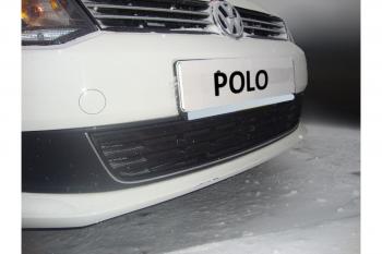 2 499 р. Защита радиатора Стрелка11 Стандарт Volkswagen Polo 5 седан дорестайлинг (2009-2015) (черная)  с доставкой в г. Калуга. Увеличить фотографию 2