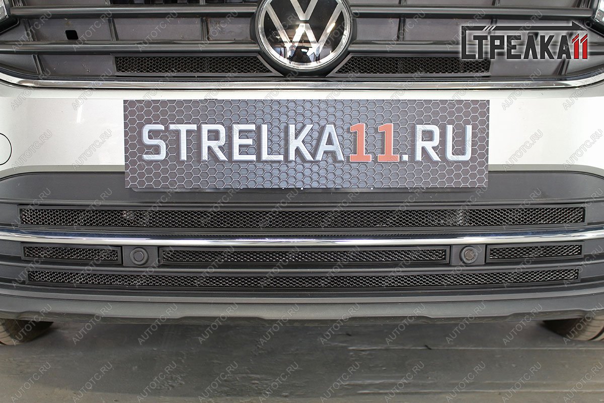 2 499 р. Защита радиатора (верх) Стрелка11 Стандарт  Volkswagen Tiguan  Mk2 (2020-2022) рестайлинг (черная)  с доставкой в г. Калуга