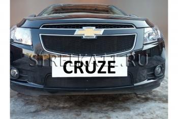 599 р. Зимняя заглушка решетки радиатора (верх) Стрелка11 Chevrolet Cruze J300 седан дорестайлинг (2009-2012) (черная)  с доставкой в г. Калуга. Увеличить фотографию 1