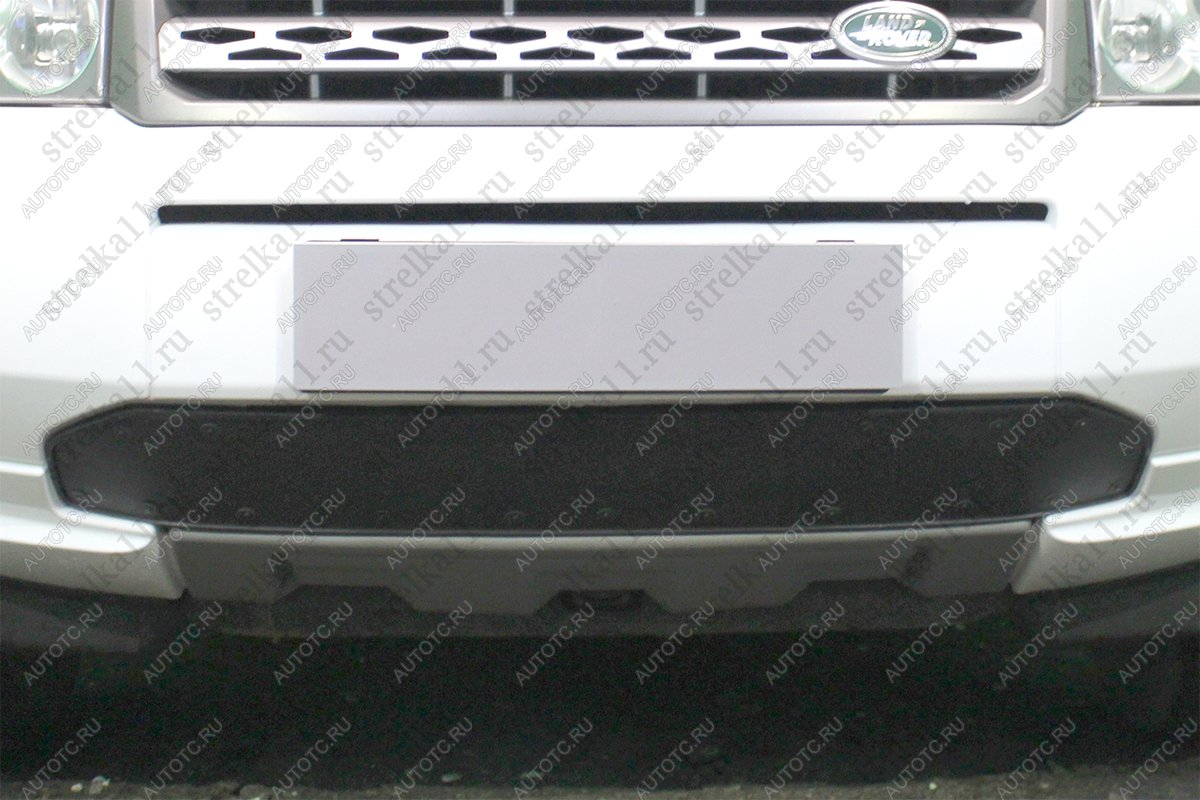 599 р. Зимняя заглушка решетки радиатора Стрелка11  Land Rover Freelander  L359 (2010-2012) 1-ый рестайлинг (черная)  с доставкой в г. Калуга