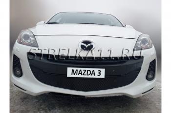 599 р. Зимняя заглушка решетки радиатора Стрелка11  Mazda 3/Axela  BL (2011-2013) рестайлинг седан, рестайлинг, хэтчбэк (черная)  с доставкой в г. Калуга. Увеличить фотографию 1