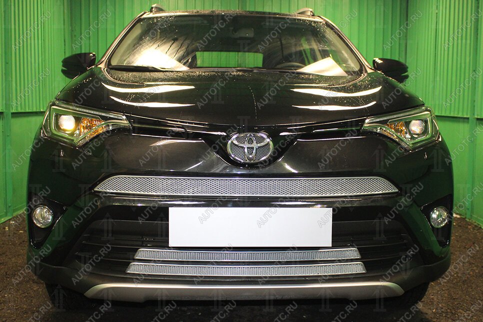 4 299 р. Защита радиатора (верх) Стрелка11 PREMIUM  Toyota RAV4  XA40 (2015-2019) 5 дв. рестайлинг (хром)  с доставкой в г. Калуга