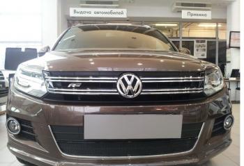 9 849 р. Защита радиатора (низ с парктроником) Стрелка11 Премиум Volkswagen Tiguan Mk2 дорестайлинг (2016-2020) (хром)  с доставкой в г. Калуга. Увеличить фотографию 1