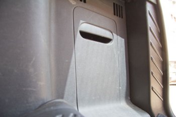 1 369 р. Внутренняя облицовка задних фонарей Артформ Renault Dokker (2012-2024)  с доставкой в г. Калуга. Увеличить фотографию 2
