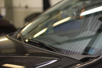 2 679 р. Накладка в проем стеклоочистителей лобового (жабо) Petroil Tuning  Renault Duster  HS (2010-2021) (Текстурная поверхность)  с доставкой в г. Калуга. Увеличить фотографию 4