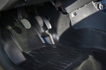 Накладки на ковролин АртФорм Renault Duster HS дорестайлинг (2010-2015)  (Передние тоннельные)