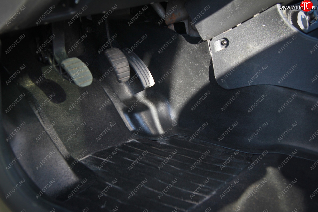2 279 р. Накладки на ковролин АртФорм Renault Duster HS дорестайлинг (2010-2015) (Передние тоннельные)  с доставкой в г. Калуга