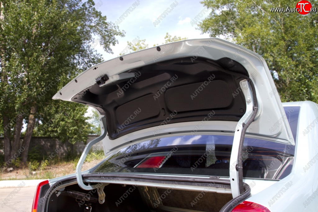 3 169 р. Обшивка внутренней части крышки багажника RA  Renault Logan  1 (2004-2010)  с доставкой в г. Калуга