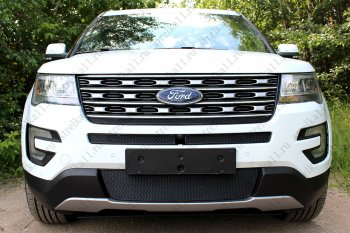 3 999 р. Защитная сетка в бампер (ячейка 4х10 мм, середина) Alfeco Премиум  Ford Explorer  U502 (2015-2018) (Чёрная)  с доставкой в г. Калуга. Увеличить фотографию 1