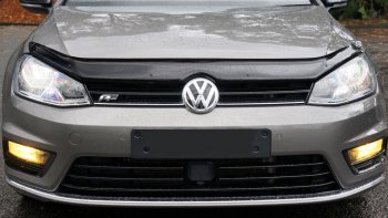 2 879 р. Дефлектор капота SIM Volkswagen Golf 7 дорестайлинг, хэтчбэк 5 дв. (2012-2017)  с доставкой в г. Калуга. Увеличить фотографию 1