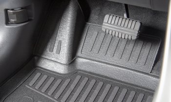 1 199 р. Коврики салона (полиуретан) TRIUMF 3D  Toyota Highlander  XU50 (2013-2020) (Чёрные)  с доставкой в г. Калуга. Увеличить фотографию 2