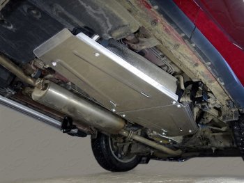 11 949 р. Защита бака (кроме F-Sport, 2 штуки, алюминий) TCC  Lexus NX  300h (2014-2017)  с доставкой в г. Калуга. Увеличить фотографию 1