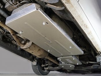 11 199 р. Защита бака (алюминий) TCC  Hyundai Staria  US4 (2021-2022)  с доставкой в г. Калуга. Увеличить фотографию 1