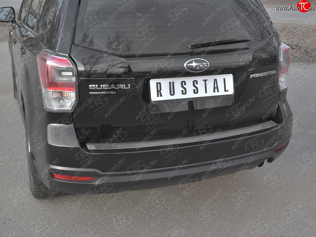 2 599 р. Защитная накладка заднего бампера на Russtal  Subaru Forester  SJ (2016-2019) (Нержавейка полированная)  с доставкой в г. Калуга