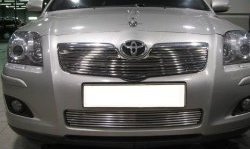 Декоративная вставка решетки радиатора Berkut Toyota Avensis T250 седан рестайлинг (2006-2008)