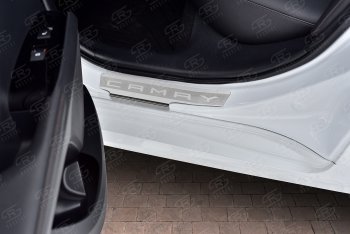 2 189 р. Накладки порожков салона Russtal  Toyota Camry  XV70 (2017-2021) (нержавейка шлифованная с надписью)  с доставкой в г. Калуга. Увеличить фотографию 3