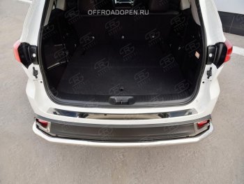 2 199 р. Накладка на задний бампер Russtal  Toyota Highlander  XU50 (2016-2020) (полированная нержавейка)  с доставкой в г. Калуга. Увеличить фотографию 2