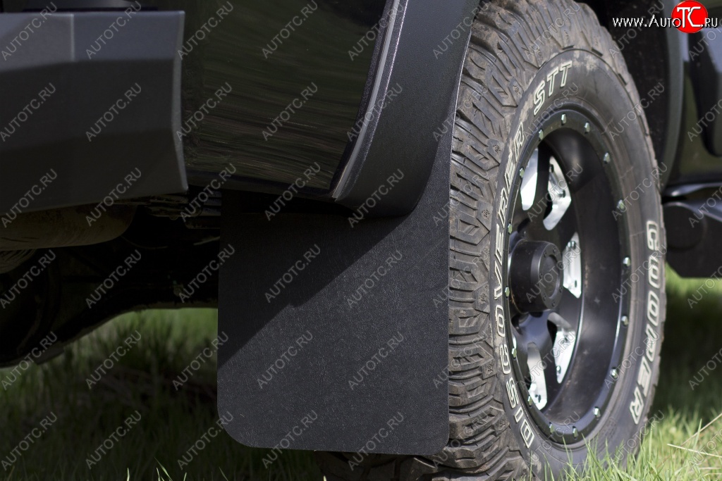2 499 р. Брызговики под расширители колесных арок с выносом 25 мм RA  Toyota Hilux  AN120 (2016-2020)  с доставкой в г. Калуга