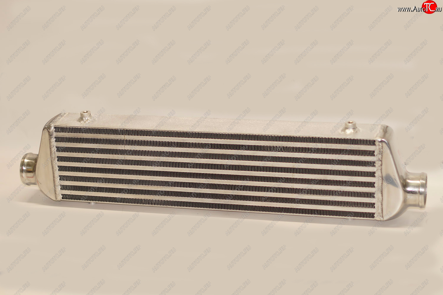 4 499 р. Интеркулер универсальный 550x140x65   (Вход/выход 57 мм)  с доставкой в г. Калуга
