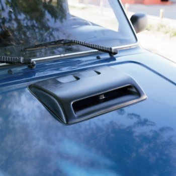 399 р. Воздухозаборник капота Autodemic (малый квадрат, 20х20х7 см.) Chevrolet Lanos T100 седан (2002-2017)  с доставкой в г. Калуга. Увеличить фотографию 2