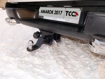 Фаркоп (тягово-сцепное устройство) TCC Volkswagen Amarok дорестайлинг (2009-2016)  (Оцинкованный, шар E - оцинкованный)