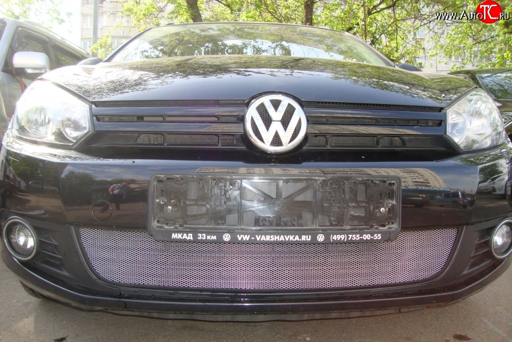1 539 р. Сетка на бампер Russtal (хром)  Volkswagen Golf  6 (2008-2014)  с доставкой в г. Калуга