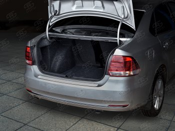 1 359 р. Защитная накладка заднего бампера Russtal  Volkswagen Polo  5 (2015-2020) (Нержавейка полированная)  с доставкой в г. Калуга. Увеличить фотографию 1