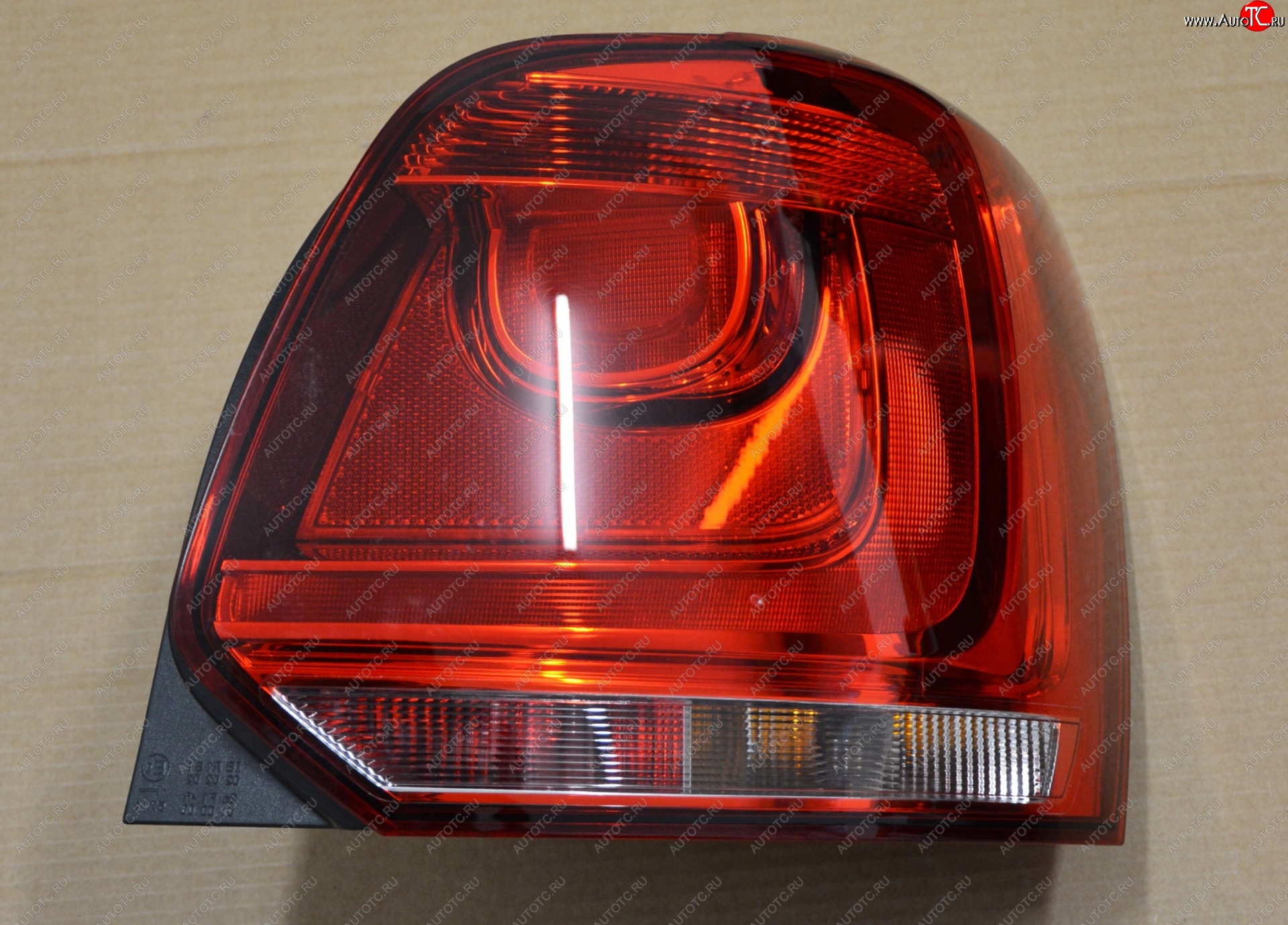 21 949 р. Правый фонарь задний VAG  Volkswagen Polo  5 (2009-2015)  с доставкой в г. Калуга