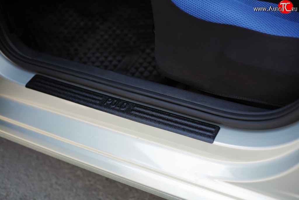 2 789 р. Накладки на порожки автомобиля RA  Volkswagen Polo  5 (2009-2015)  с доставкой в г. Калуга