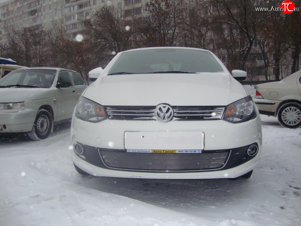 2 189 р. Сетка на бампер Russtal (хром) Volkswagen Polo 5 седан дорестайлинг (2009-2015)  с доставкой в г. Калуга