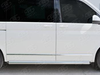 9 899 р. Защита порогов (левая сторона, длинная база, труба, d63 мм) Russtal  Volkswagen Caravelle  T6 (2015-2019) (С пластиковыми заглушками на торцах)  с доставкой в г. Калуга. Увеличить фотографию 1