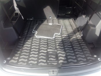 1 579 р. Коврик в багажник Aileron (3ий ряд сложен) Volkswagen Teramont CA1 дорестайлинг (2016-2020)  с доставкой в г. Калуга. Увеличить фотографию 1