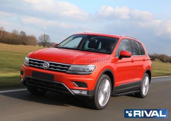 9 499 р. Порожки для ног Rival Volkswagen Tiguan Mk2 дорестайлинг (2016-2020) (Чёрные)  с доставкой в г. Калуга. Увеличить фотографию 3