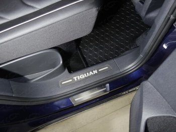 1 459 р. Пороги накладки задние ТСС  Volkswagen Tiguan  Mk2 (2016-2022) (нержавейка шлифованная, надпись Tiguan)  с доставкой в г. Калуга. Увеличить фотографию 1