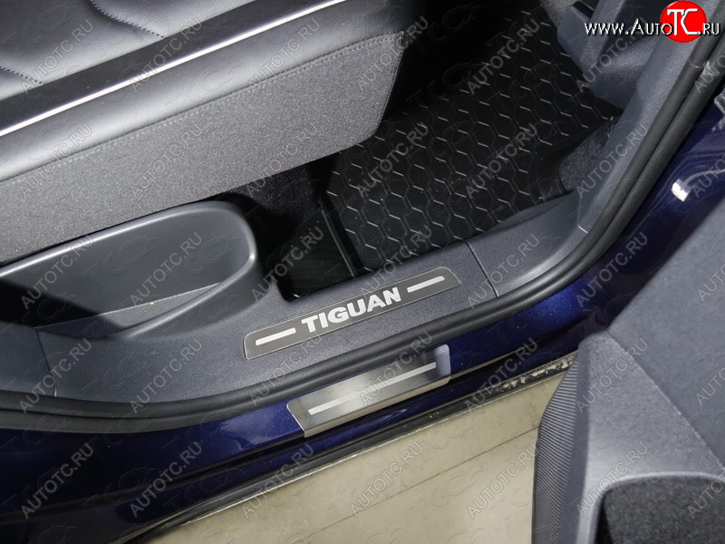 1 459 р. Пороги накладки задние ТСС  Volkswagen Tiguan  Mk2 (2016-2022) (нержавейка шлифованная, надпись Tiguan)  с доставкой в г. Калуга