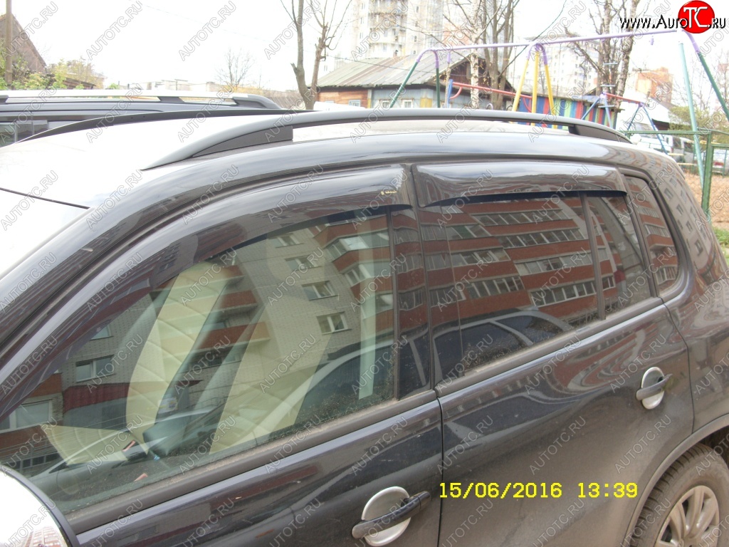 2 169 р. Комплект дефлекторов окон CA Plastic  Volkswagen Tiguan  NF (2011-2017) (Classic полупрозрачный, Без хром.молдинга)  с доставкой в г. Калуга