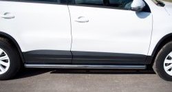 14 849 р. Защита порогов из круглой трубы диаметром 63 мм (Track & Field) Russtal  Volkswagen Tiguan  NF (2011-2017) (Защита порогов с со скосами на торцах (вариант 1))  с доставкой в г. Калуга. Увеличить фотографию 7